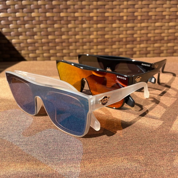 Mirror Single Lens Sunglasses ๐ถ MONO FLY ๐ฅโฆ - Picture 2 of 16